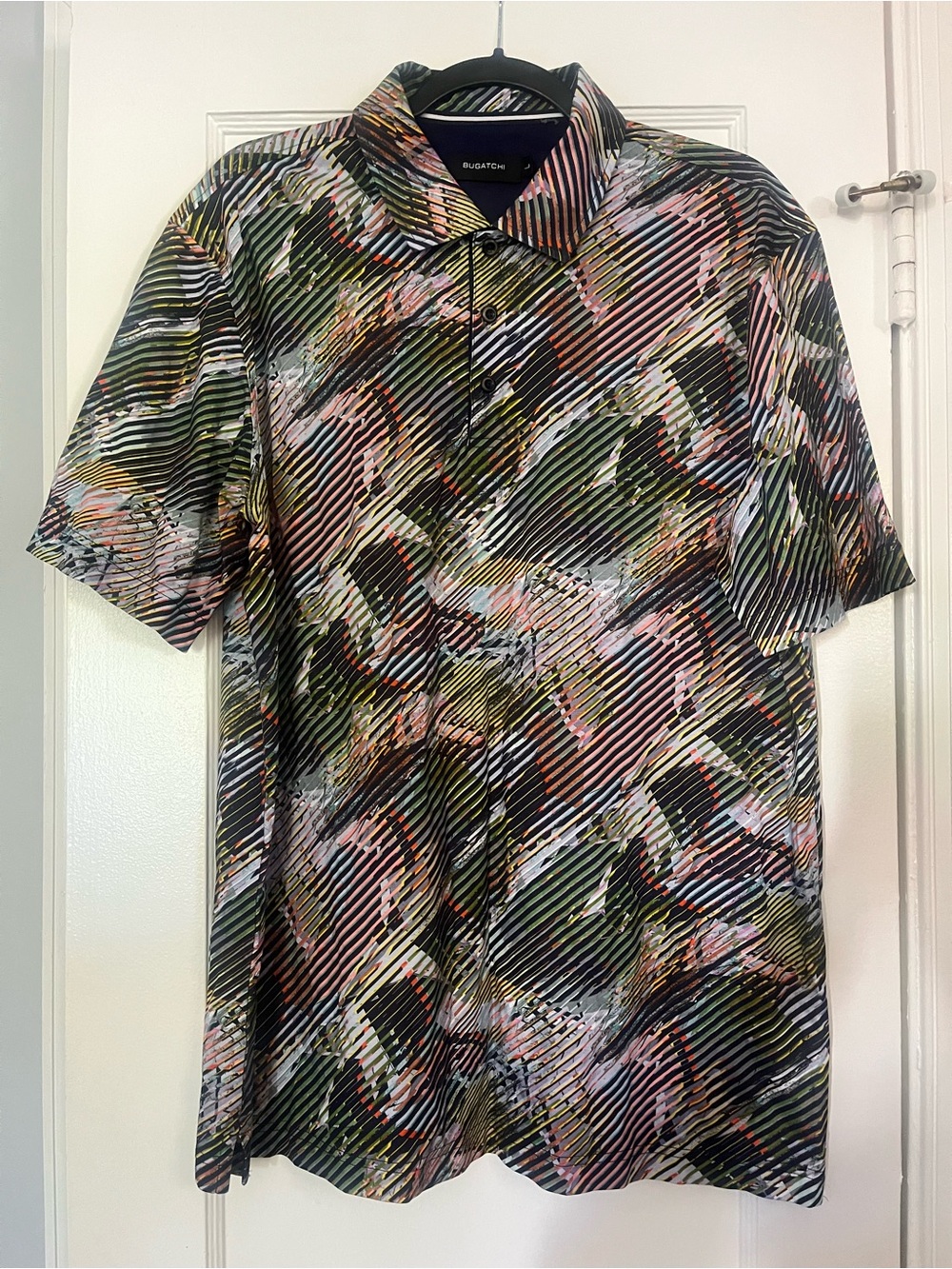 Bugatchi Men’s Short Sleeve Button-Up Shirt in Multi-Color Print